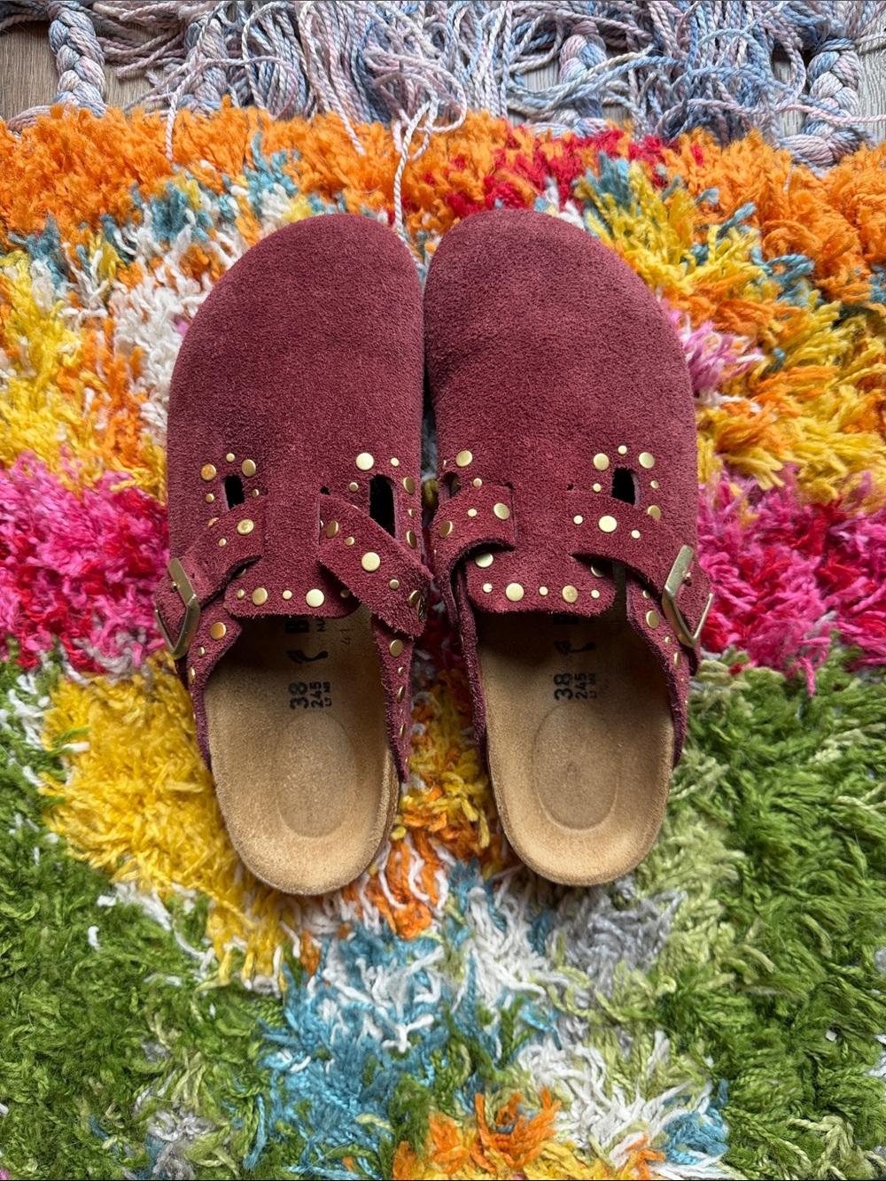 🌟 Birkenstock Burgundy Suede Boston Clog Slip On Sandal Gold Studs - Like New!